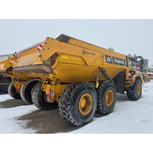 2018 فولفو A25G-45682888