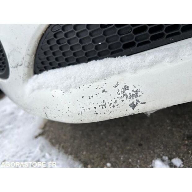 2015 Peugeot 208-45688380