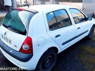 2005-renault-clio-1426417-45688511