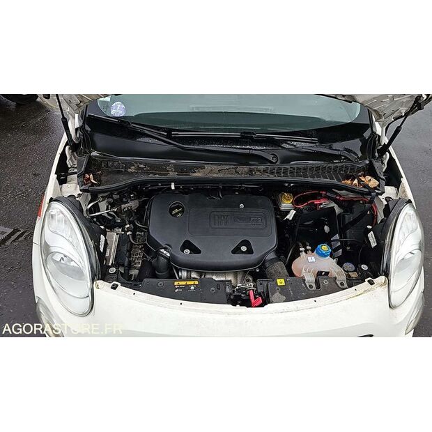 2017 Fiat 500-45688580