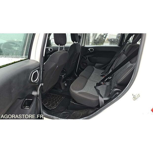 2017 Fiat 500-45688585