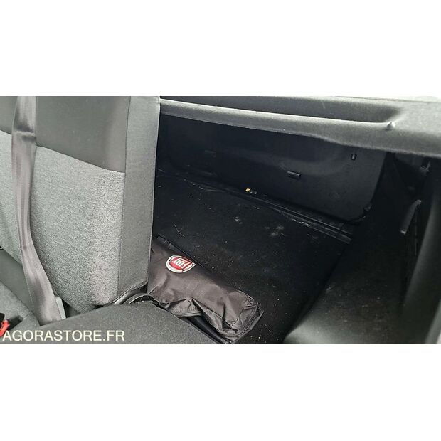 2017 Fiat 500-45688592