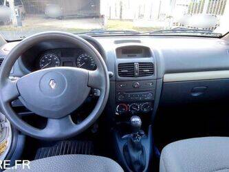 2005-renault-clio-1426430-45688608