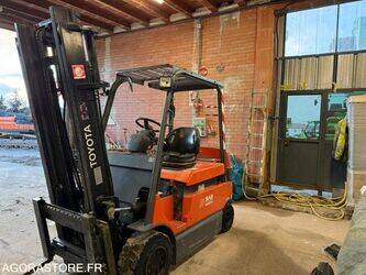 still-1426436-45688674