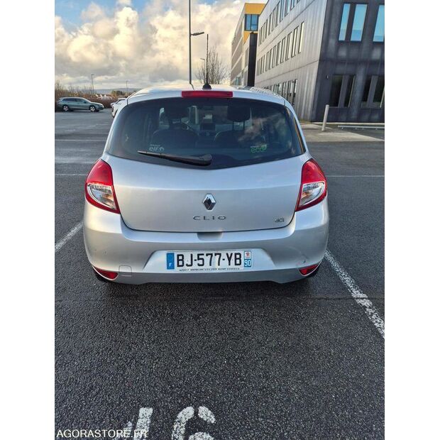 2011 Renault Clio-45688709