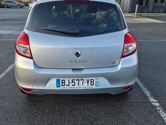 2011-renault-clio-1426439-45688709