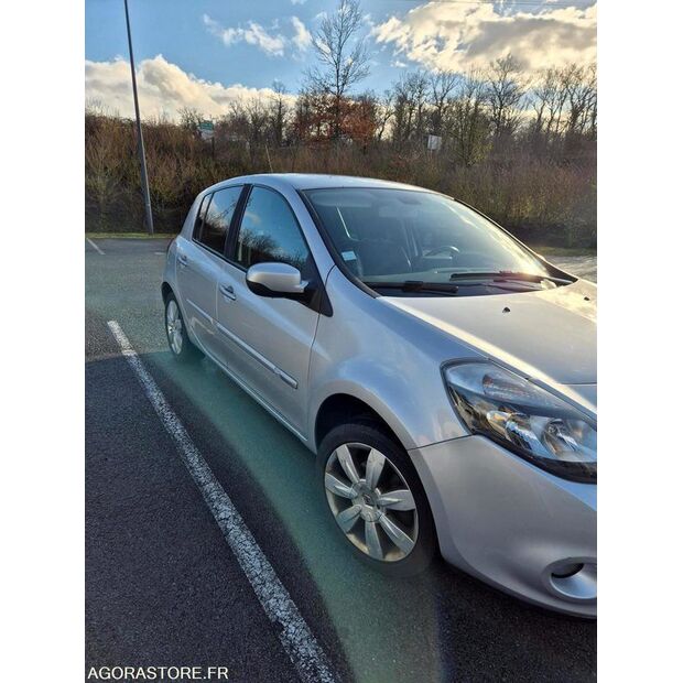 2011 Renault Clio-45688710