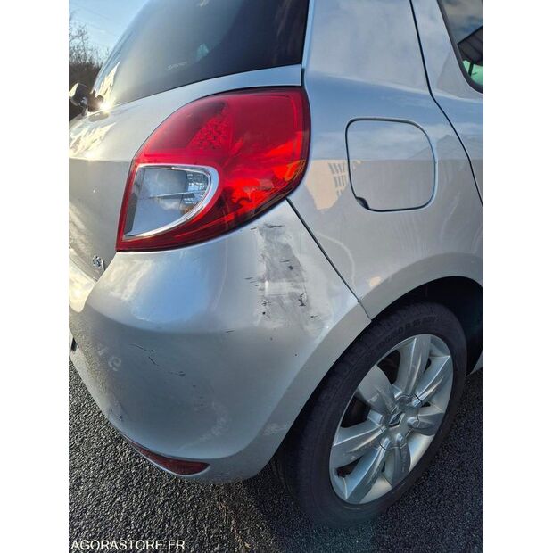 2011 Renault Clio-45688712