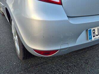 2011-renault-clio-1426439-45688714