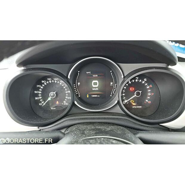 2017 Fiat 500-45688741