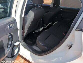 2018-peugeot-208-1426460-45688934