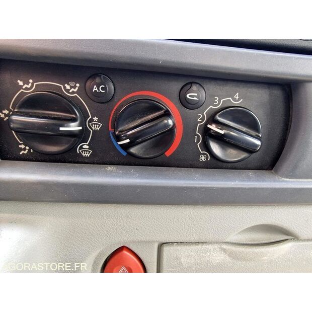 2005 Renault Mascott-45688991