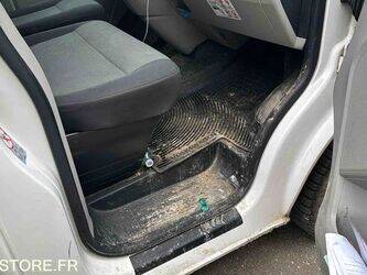 2013-renault-clio-1426234-45689071