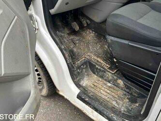 2013-renault-clio-1426234-45689077