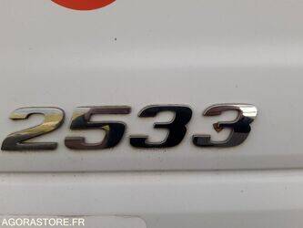 2013-mercedes-benz-2533-45689128