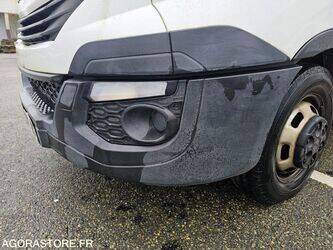 2018-iveco-35c18-45689202