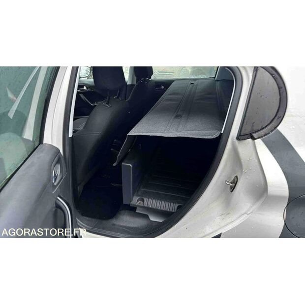 2019 Peugeot 208-45689230