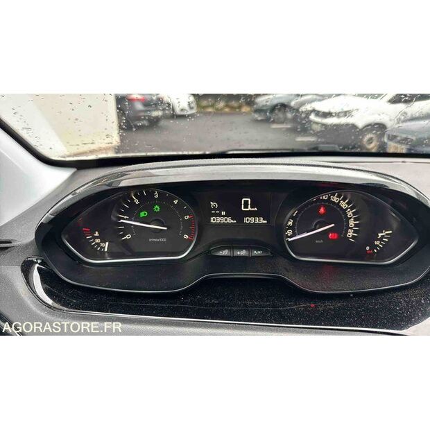 2019 Peugeot 208-45689234