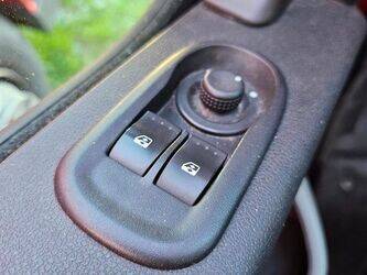 2013-renault-master-1426475-45689249