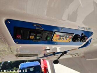 2013-renault-master-1426475-45689275