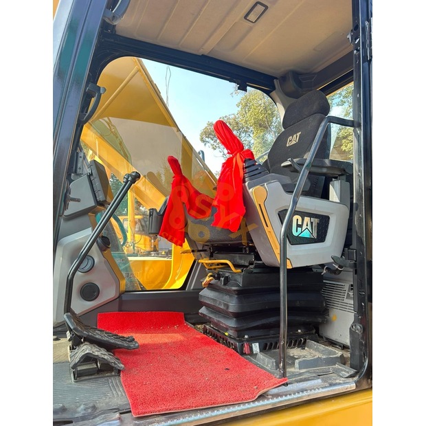 2022 Caterpillar 320DGC-45689366