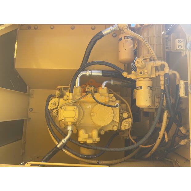 2021 Caterpillar 320C-45689374