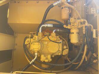 2021-caterpillar-320c-1426480-45689374