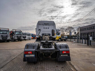 2015-scania-r520-1426487-45689692