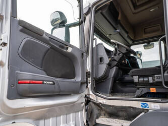 2015-scania-r520-1426487-45689696