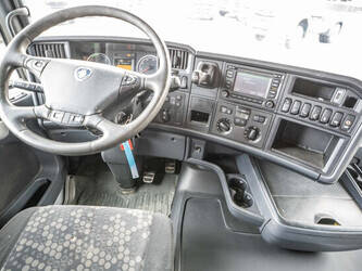 2015-scania-r520-1426487-45689697