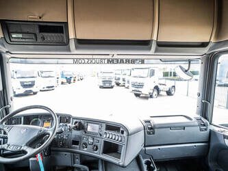 2015-scania-r520-1426487-45689698