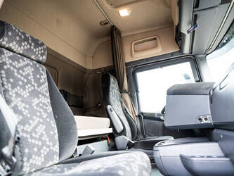 2015-scania-r520-1426487-45689703