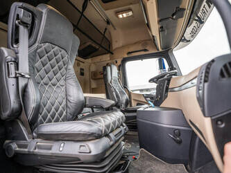 2020-mercedes-benz-actros-2663-1426488-45689728