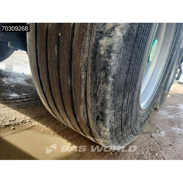 2009 جورينفاجن DRO-14-27-45690328