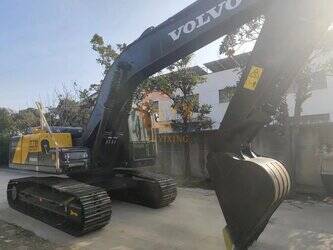 Image for TRACKED EXCAVATORS 2022 Volvo EC210D