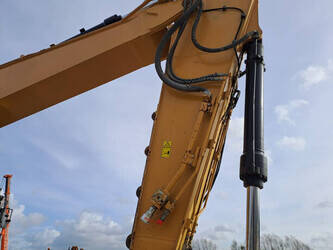 2016-caterpillar-335f-lcr-45690920