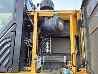 2016-caterpillar-335f-lcr-45690934