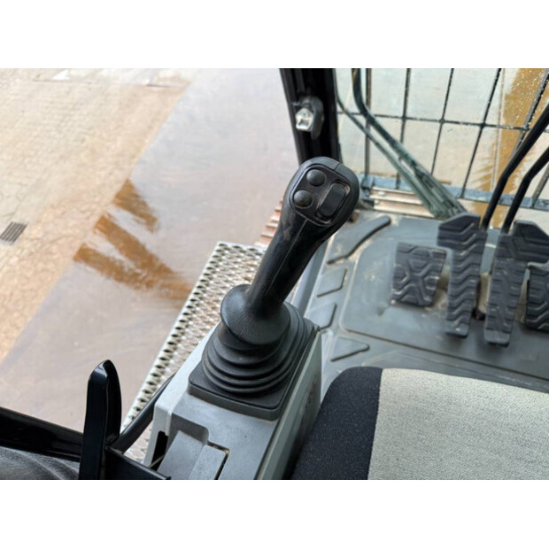 2018 Caterpillar 352F-45691295