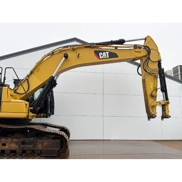 2018 Caterpillar 352F-45691301