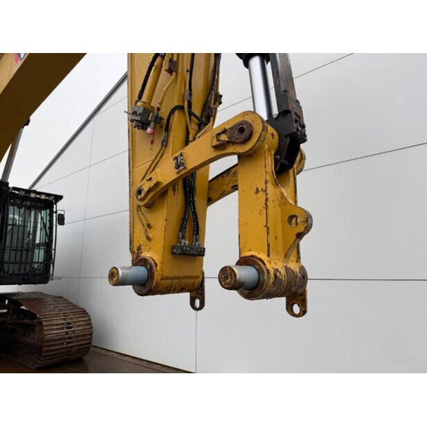 2018 Caterpillar 352F-45691303