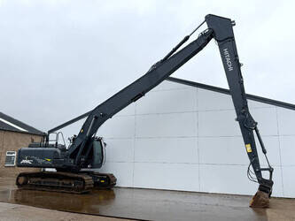 2019-hitachi-zx250lcn-6-45691358