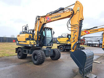 2016-hyundai-hw-140-45691406