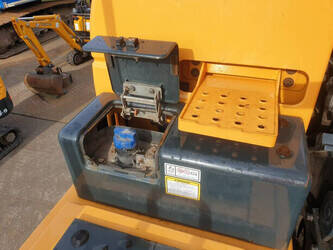 2016-hyundai-hw-140-45691447