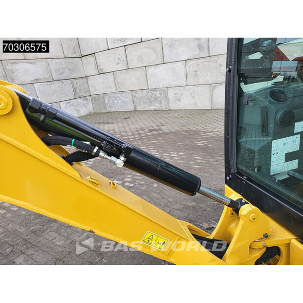 2021 كاتربيلر 301.8-45692056