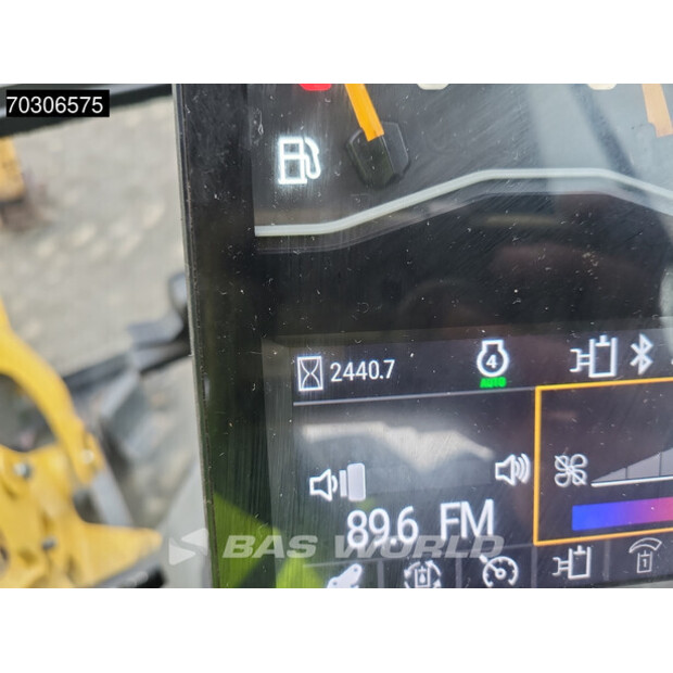 2021 كاتربيلر 301.8-45692071