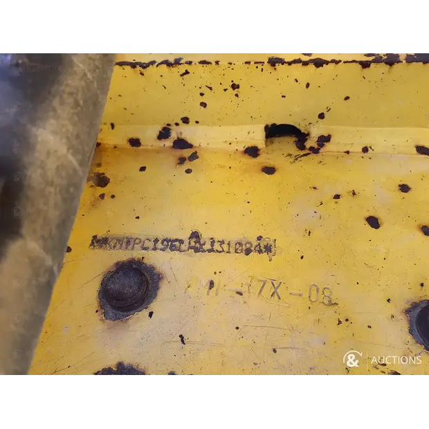 2017 Komatsu PC400LC-8R-45692202