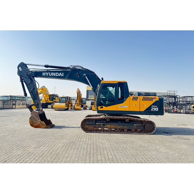 2022 Hyundai R210-45692269