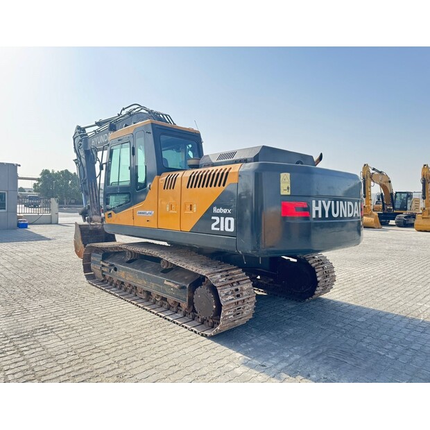2022 Hyundai R210-45692270