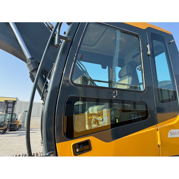 2022 Hyundai R210-45692286