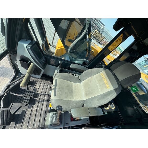 2022 Hyundai R210-45692289